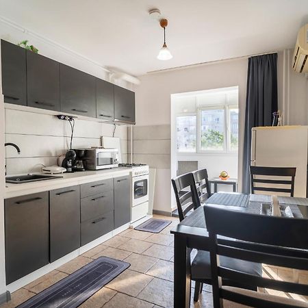 Rustic & Spacious 3Br Apartment 부쿠레슈티 외부 사진