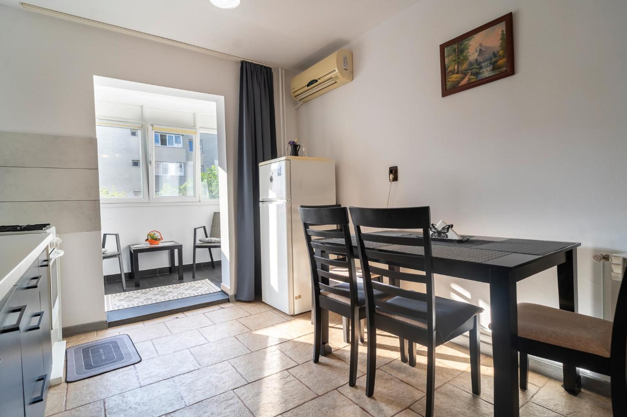 Rustic & Spacious 3Br Apartment 부쿠레슈티 외부 사진